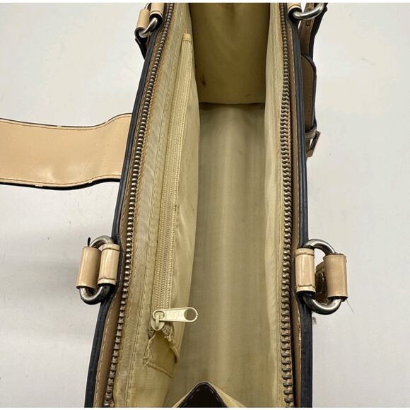 Guess Vintage Purse Handbag Tan Vegan Leather Top Handle Buckle Baguette Y2K - Picture 8 of 11